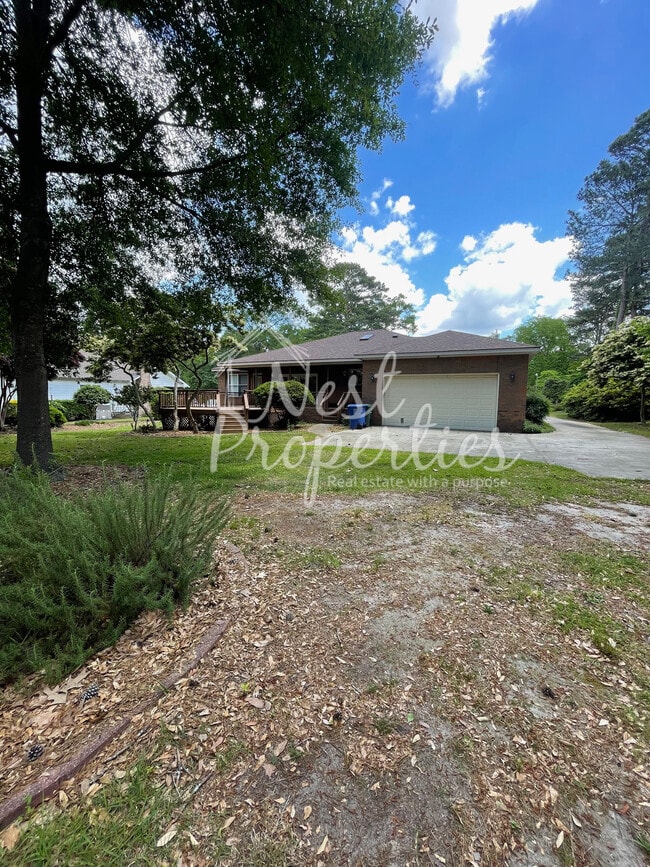 Building Photo - 1429 Adella St