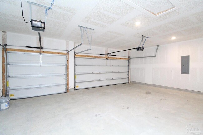 Building Photo - 10988 Coues Dr