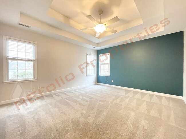 Building Photo - Gorgeous 3 Bedroom + Bonus 2-Car Garage Ho...