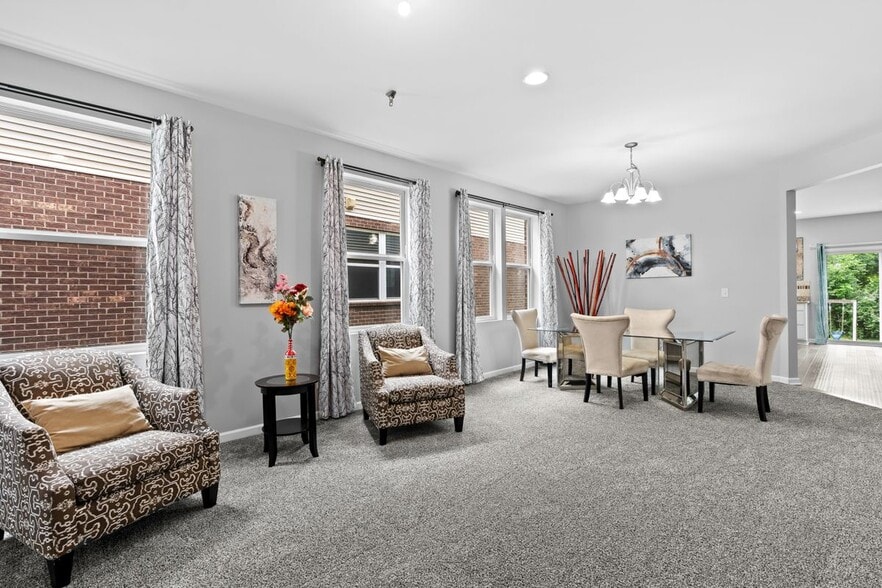 Building Photo - 49645 Hartwick Dr