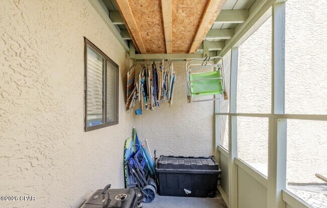 Building Photo - 218 White Sandy Dr