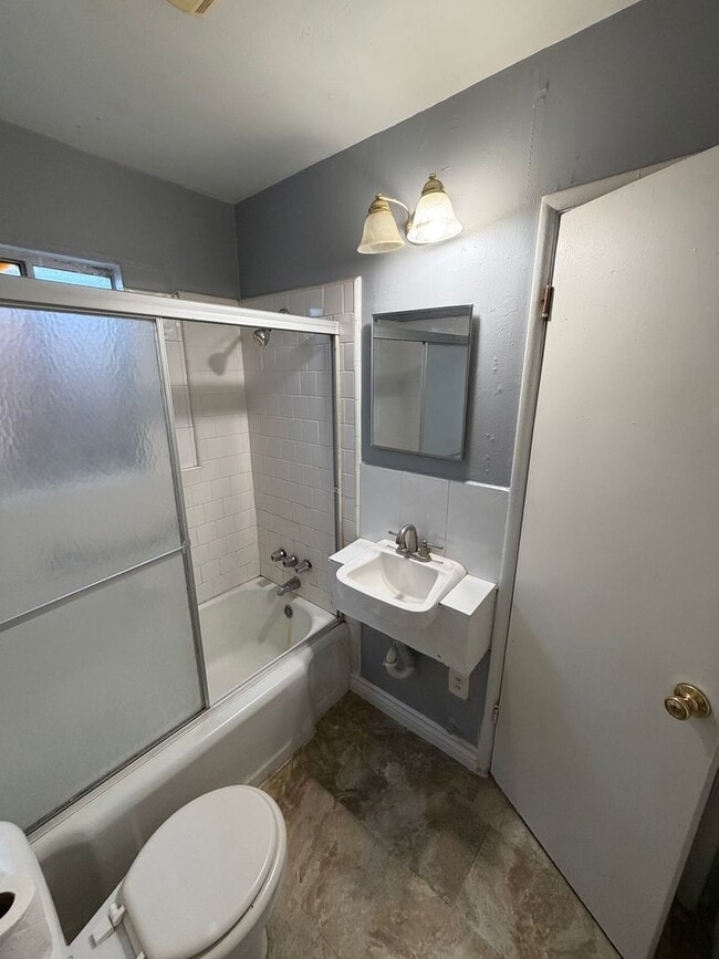 Building Photo - Cute 1 bed 1 bath