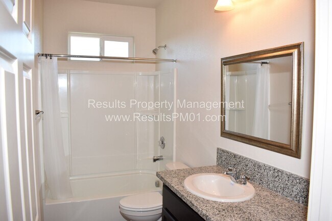 Building Photo - Stunning 4 Bedroom Home in Winding Meadow Village