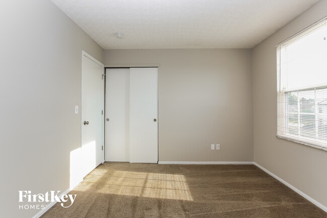 Building Photo - 868 Windy Hill Ln