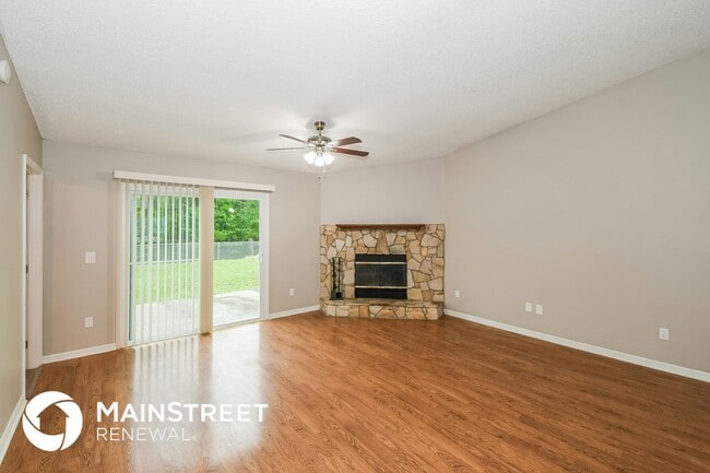 Building Photo - 8155 Teaticket Dr