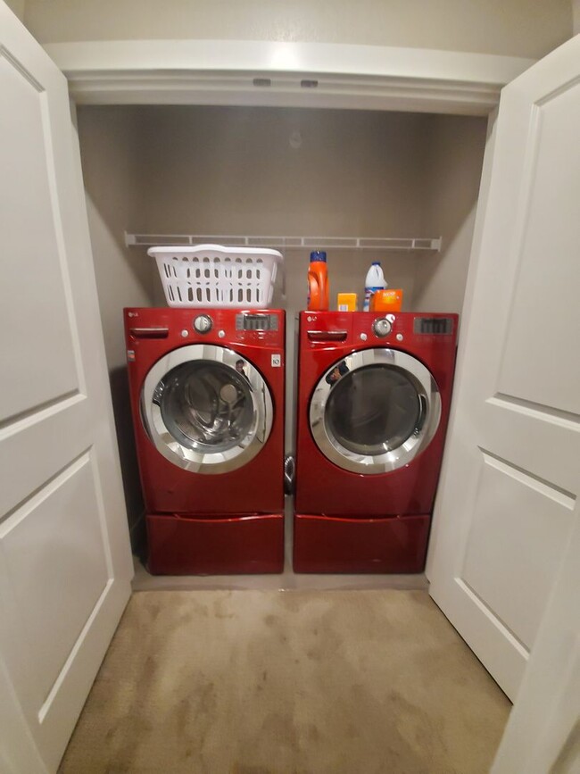 Building Photo - 2 Bed 2.5 Bath Condo in Mid-Fort Collins!