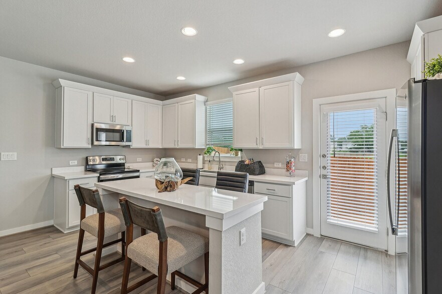 Primary Photo - Solstice Springs - Townhomes for Rent