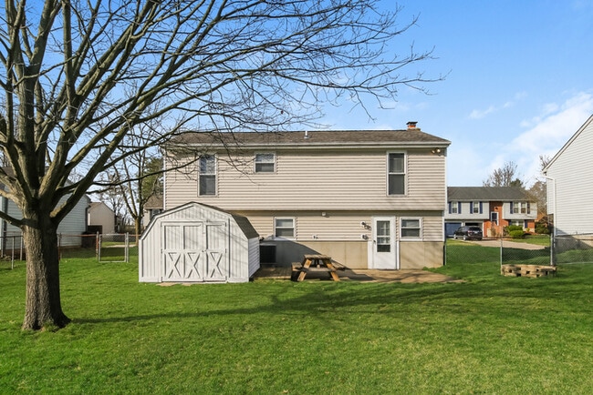 Building Photo - Adorable 3 Bedroom Home