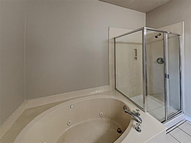 Building Photo - 643 Big Oak Ct