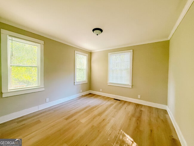 Building Photo - 967 Glenridge Dr