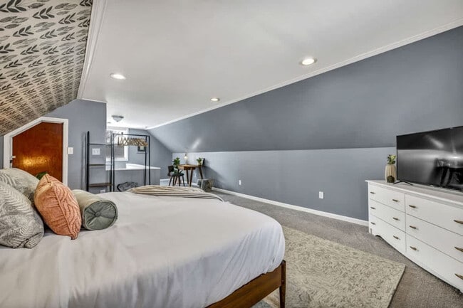 Building Photo - 1036 Union Ave