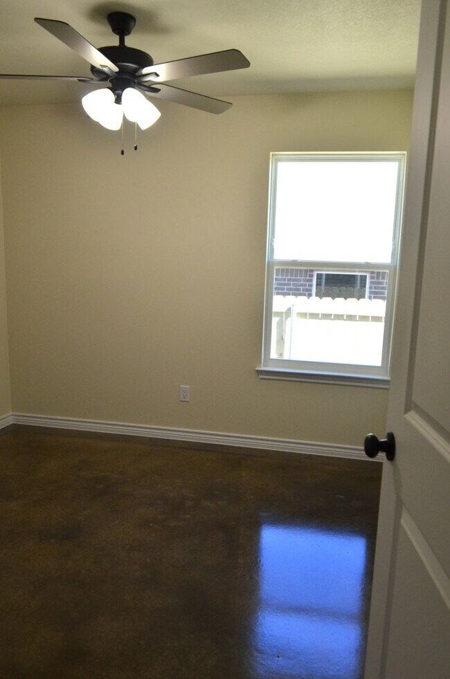 Building Photo - 1007 Cline Dr