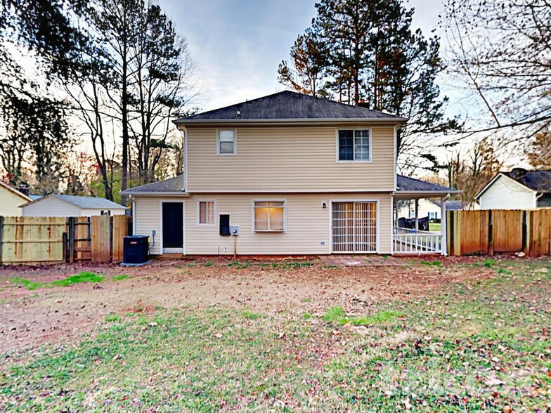 Building Photo - 7139 Markway Dr