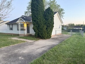 Building Photo - Cathedral Ceiling for a big open feel!