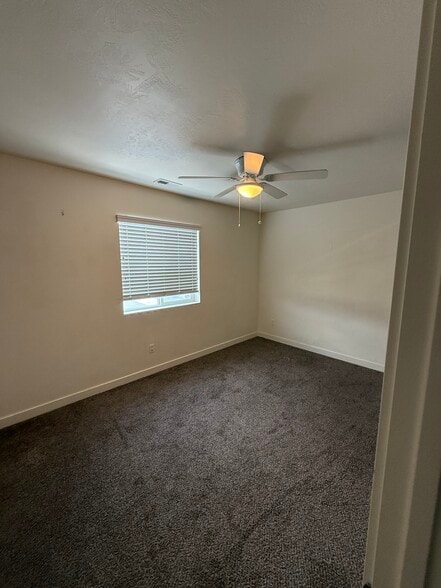 Building Photo - 671 N 30 E