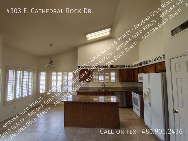 Building Photo - 4303 E Cathedral Rock Dr