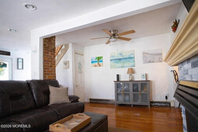 Building Photo - 201 Hamilton Ave