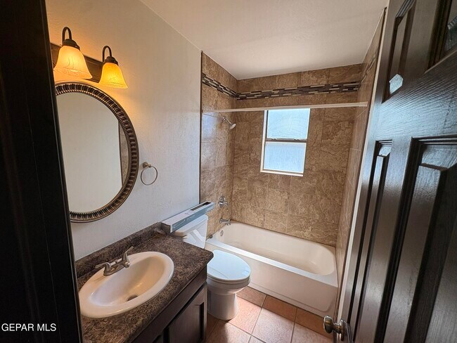 Building Photo - 7148 Villa Hermosa Dr