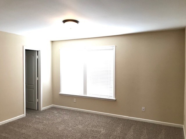 Building Photo - 5330 Bendix Ct