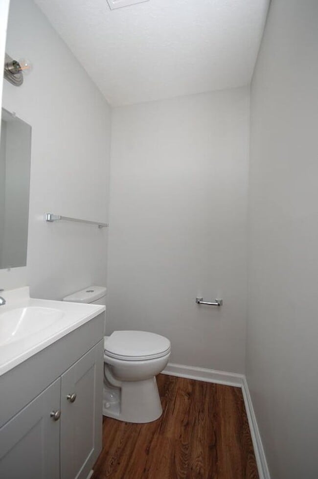 Building Photo - 105 Rose Dr