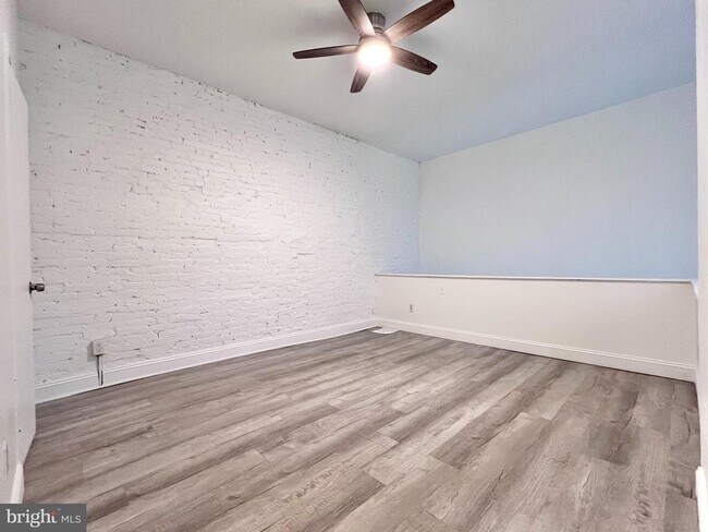 Building Photo - 515 S 12th St