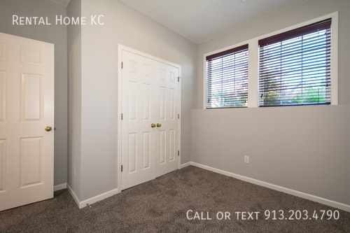 Building Photo - 23815 W 126th Terrace