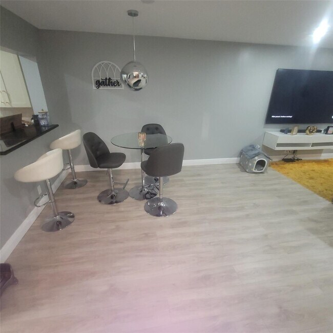 Building Photo - 9210 NW 14th St