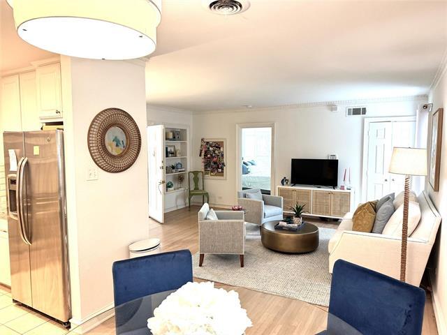 Building Photo - 4538 Roland Ave