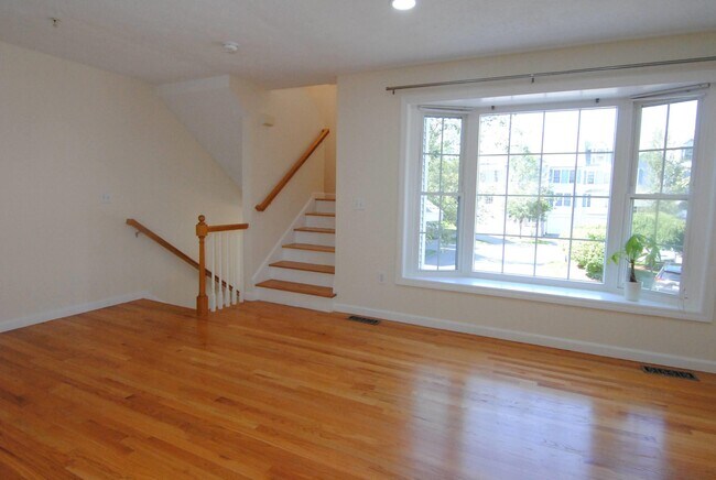 Building Photo - 68 Georgetown Dr