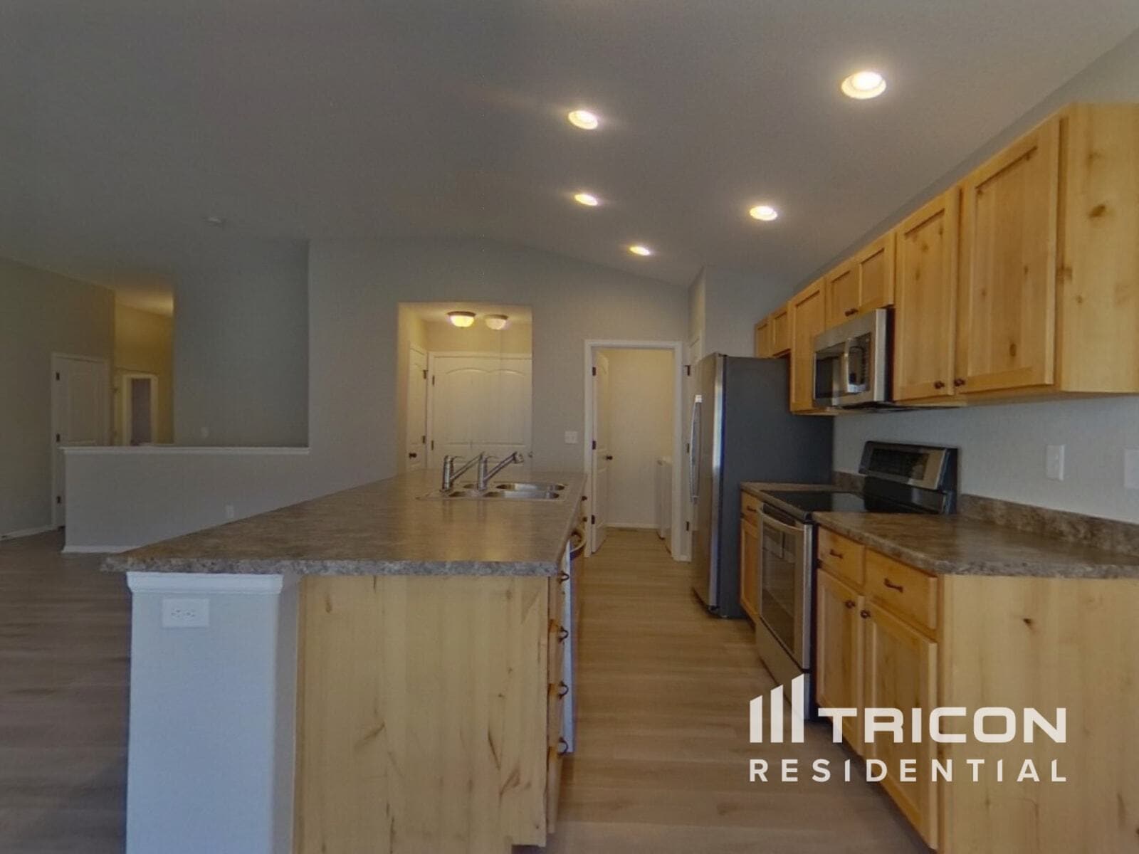 Building Photo - 931 Mount Shavano Ave