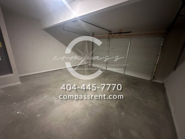 Building Photo - 107 Squarewood Ln NW