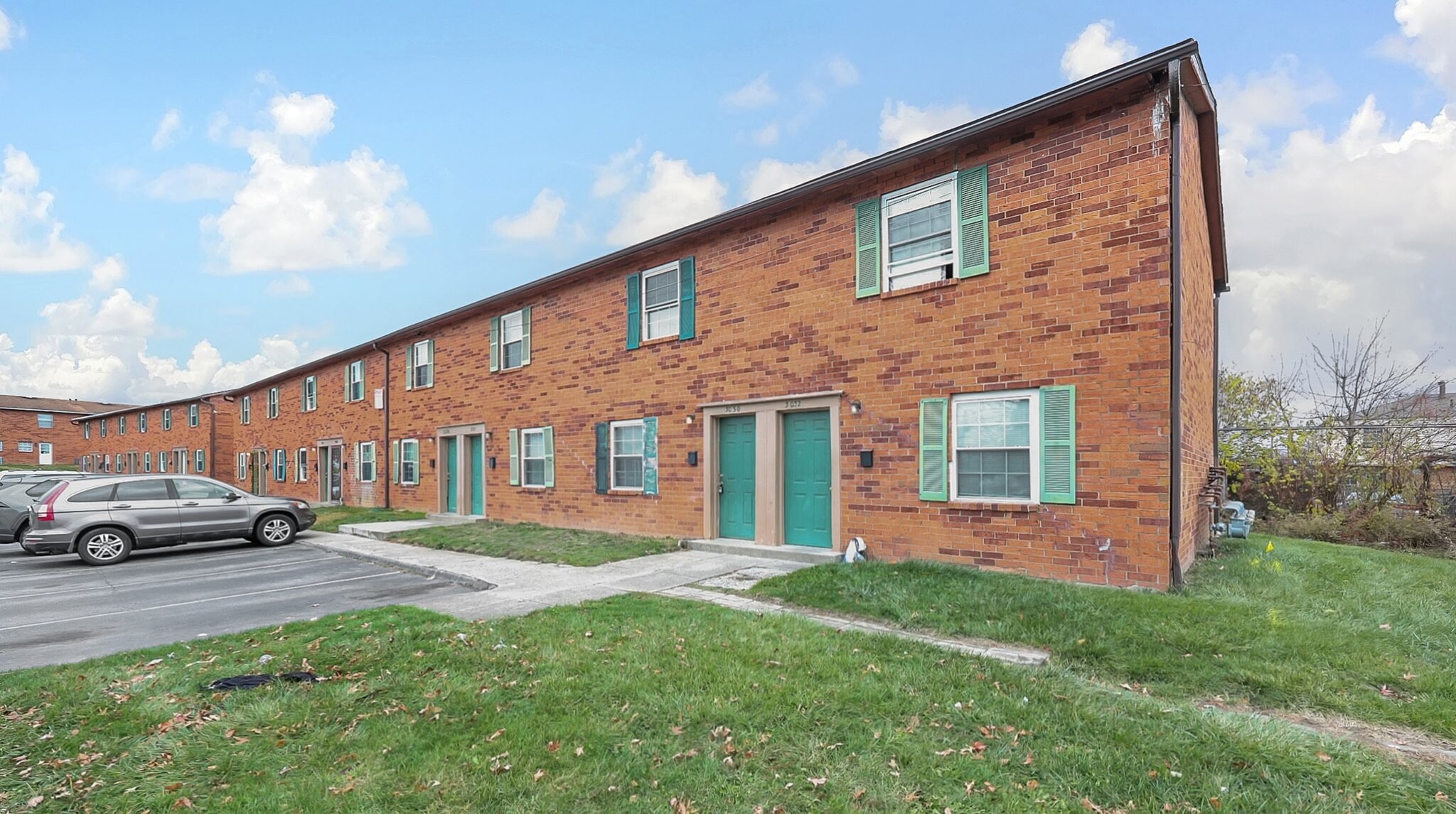 Building Photo - 3042 Sandridge Ave