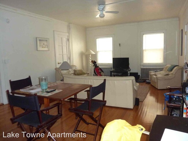 Building Photo - 240 W Lakelawn Pl