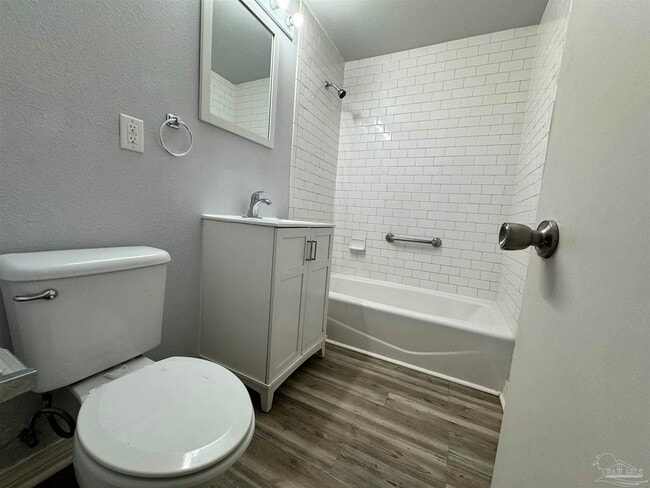 Building Photo - 6130 Syrcle Ave