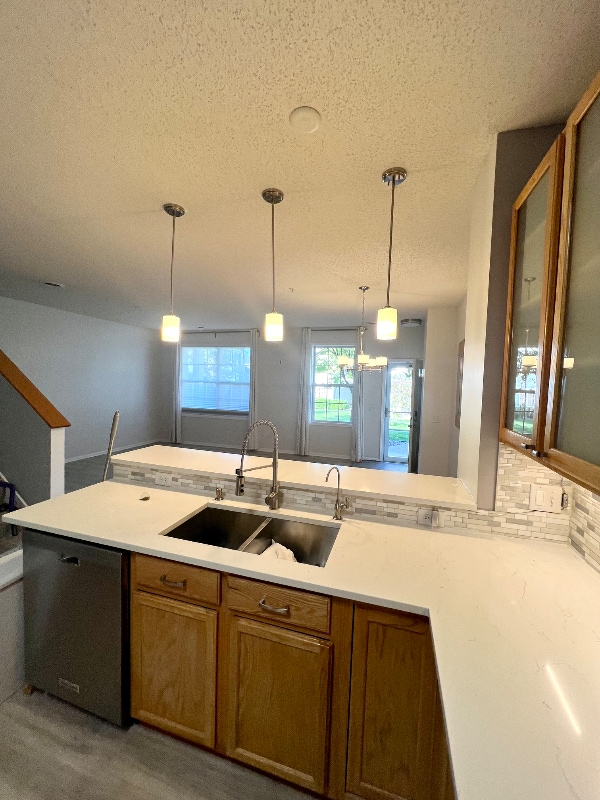 Building Photo - 6841 Narcissus Ln N