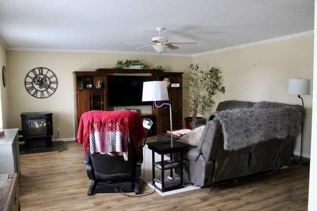 Building Photo - Gorgeous