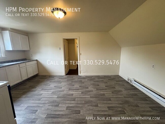 Building Photo - 1729 Stark Ave SW