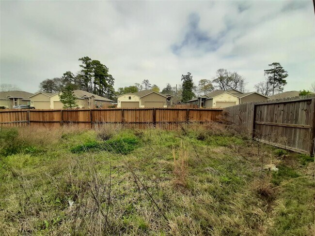 Building Photo - 118 Wickersham St