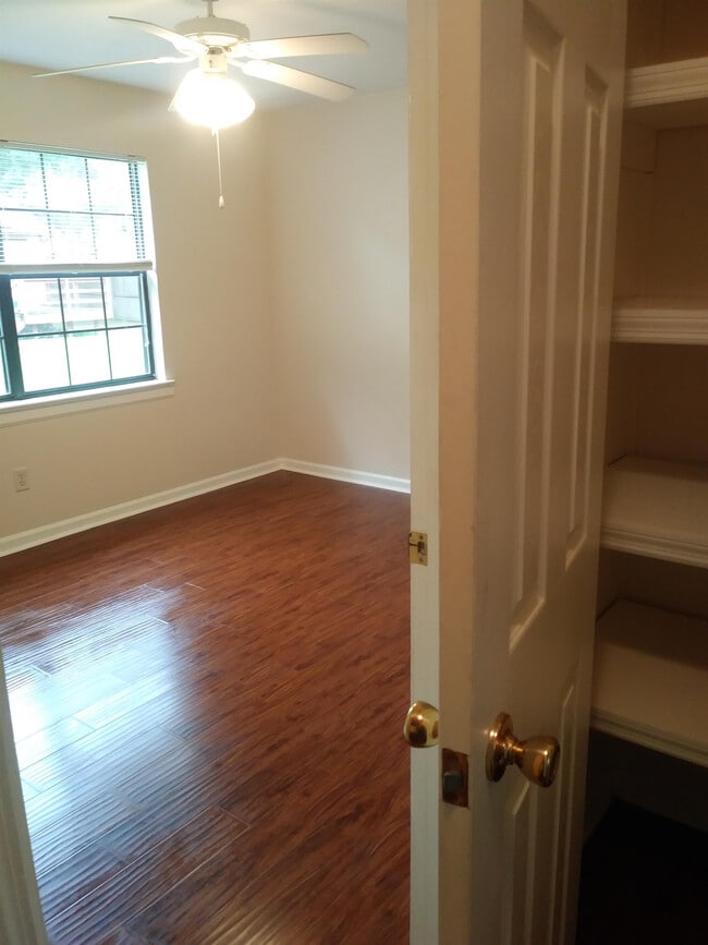 Building Photo - 1627 Coombs Dr