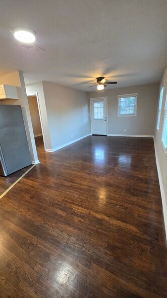LIVINGROOM - 5991 Peco Ln