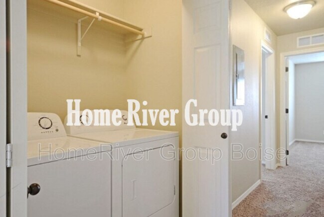 Building Photo - 6677 W Colehaven Dr