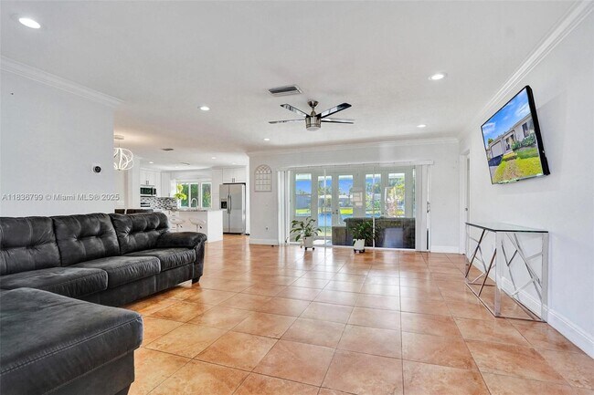 Building Photo - 10850 NW 29th Manor