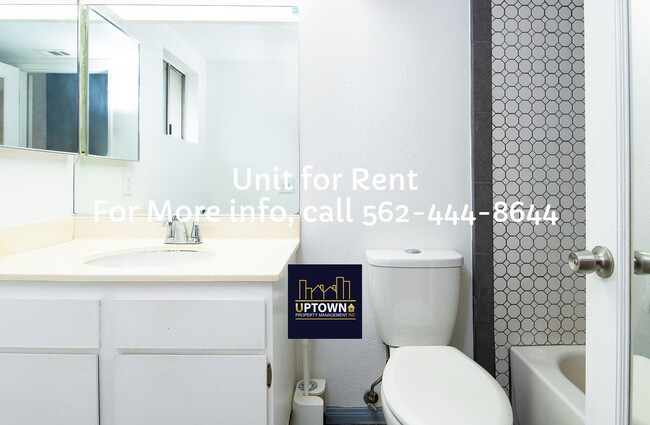 Building Photo - Townhome - 2 Bedrooms-2.5 Baths - Commerce