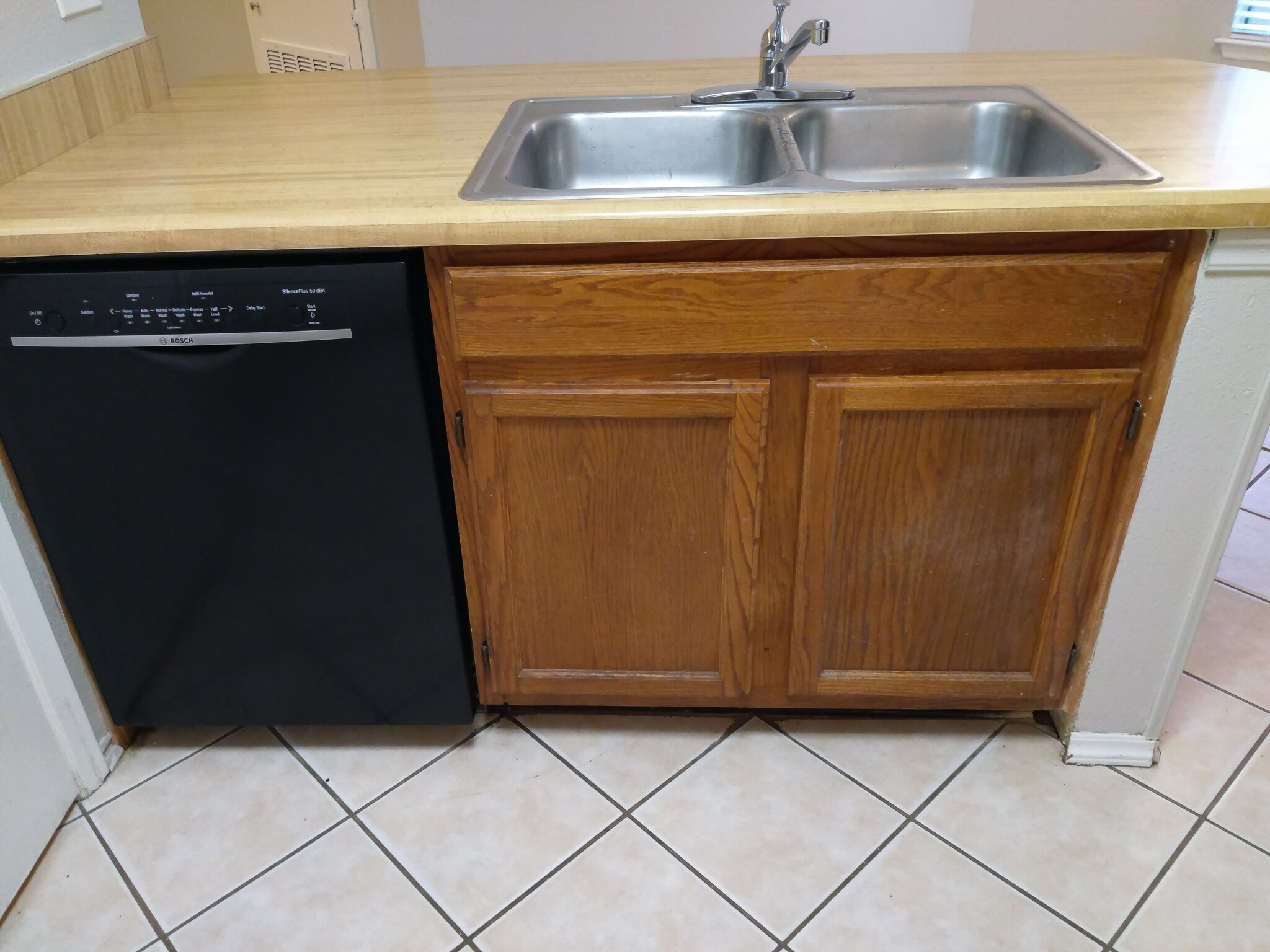 Bosch Dishwasher - 2524 Corian Glen Dr