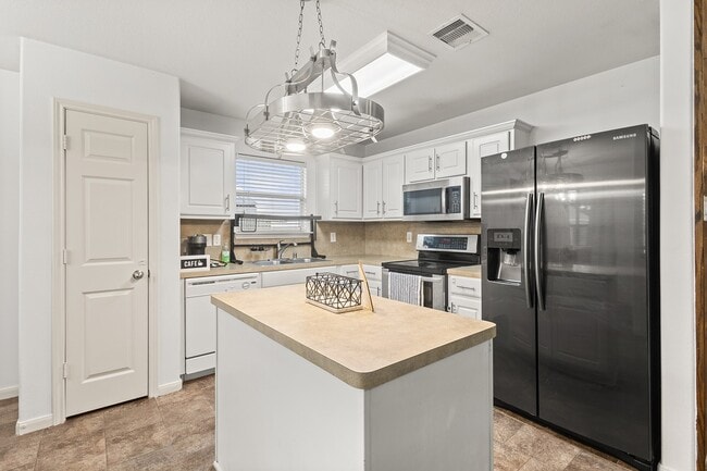 Building Photo - 7115 Northchase Ln