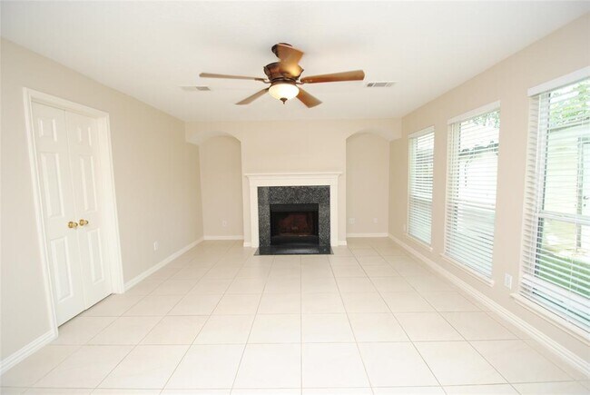 Building Photo - 17110 Fairway Glen Ct