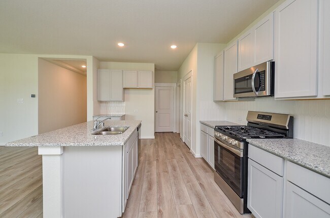 Building Photo - 4656 Peony Grn Dr
