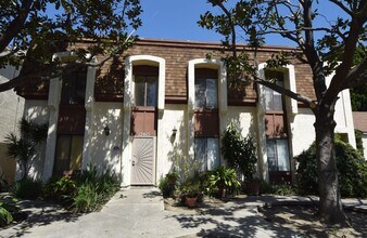 Building Photo - 12015 Burbank Blvd