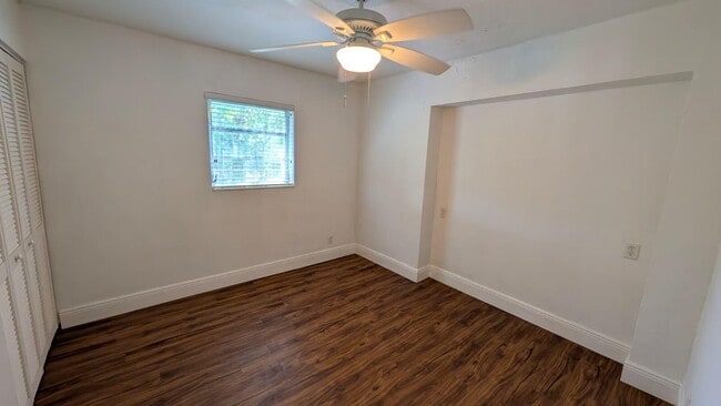 Building Photo - 1448 NE 27th Ct