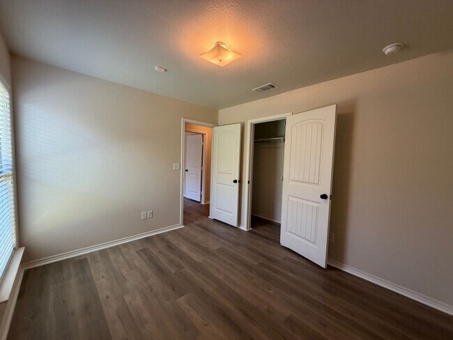 Building Photo - 3/2 in Frenship ISD, available MAY!!!